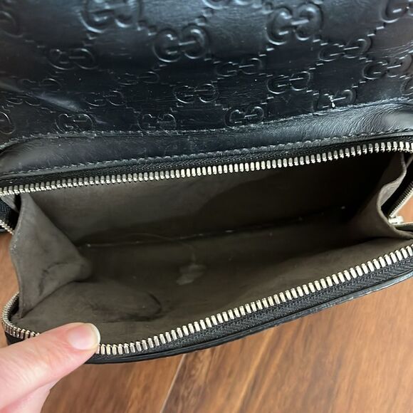 GUCCI Signature Pocket Backpack Guccissima Leather - Picture 6 of 9